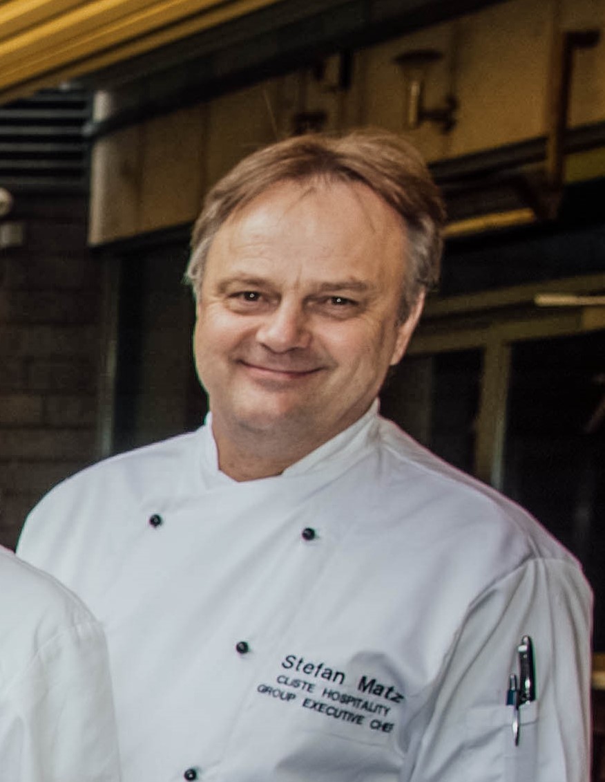 No Repro Fee
Pictured Shannon Region Junior Chef of the Year
2024 winner Ailey Lyons from Coláiste Íde agus Iosef in
Abbeyfeale, County Limerick, with fellow finalist
students, David Omielianowicz from Coláiste Mhuire
Askeaton, Joe Minihan from Gaelcholáiste
Luimnigh, and Katie Keogh, Mungret Community
College. The competition, now in its fourth year, is
organised by Limerick and Clare ETB’s College of
FET Hospitality Campus.
Pic. Brian Arthur